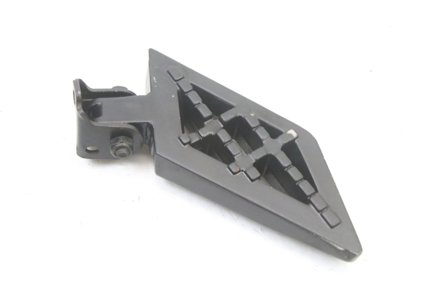 photo de CALE PIED ARRIERE DROIT PEUGEOT STREETZONE I 2T 50 (2018 - 2020) - Détail de la pièce