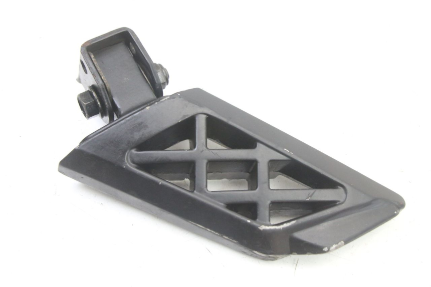 photo de CALE PIED ARRIERE DROIT PEUGEOT STREETZONE I 2T 50 (2018 - 2020) - Zoom état d’usage