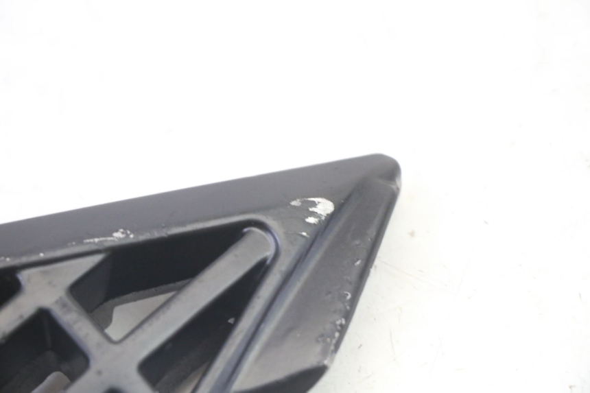 photo de CALE PIED ARRIERE DROIT PEUGEOT STREETZONE I 2T 50 (2018 - 2020) - Vue d’ensemble