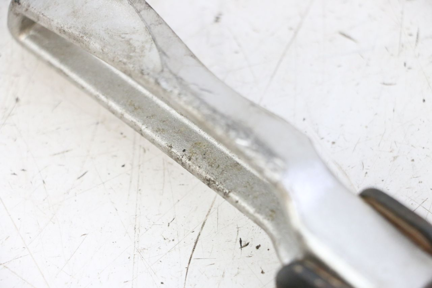 photo de CALE PIED ARRIERE DROIT PEUGEOT TWEET PRO CARGO 50 (2018 - 2022) - Gros plan technique