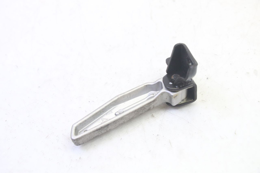 photo de CALE PIED ARRIERE DROIT PEUGEOT TWEET PRO EFI 4T 50 (2021 - 2022) - Autre angle de vue