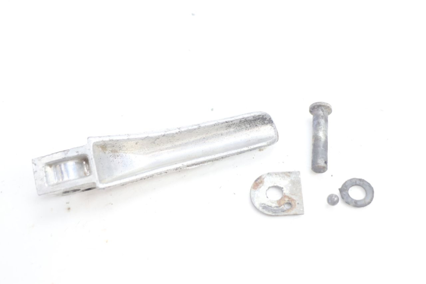 photo de CALE PIED ARRIERE DROIT PIAGGIO TYPHOON 50 (1993 - 1999) - Autre angle de vue