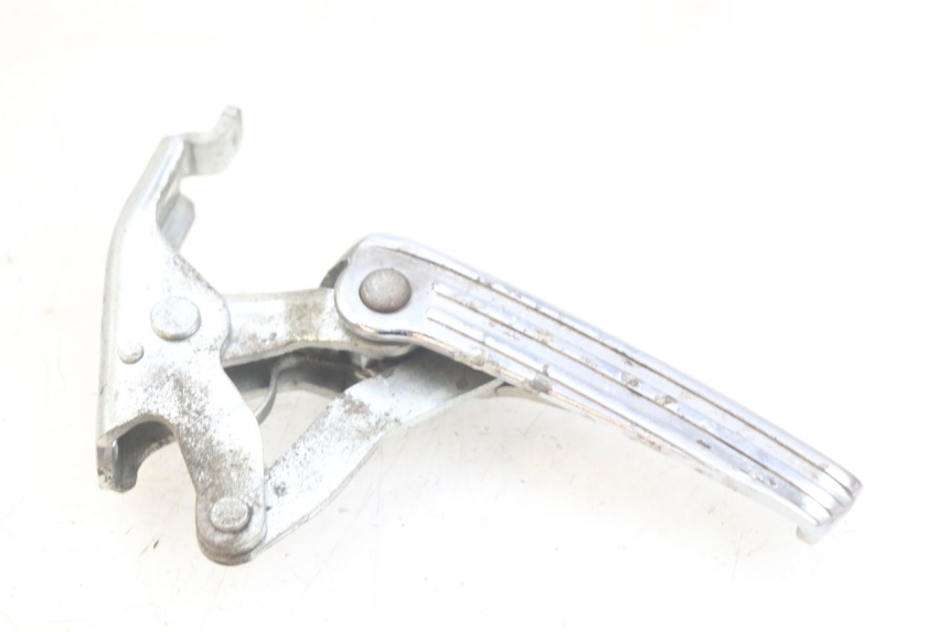 photo de CALE PIED ARRIERE DROIT PIAGGIO VESPA GRANTURISMO 125 (2003 - 2007) - Vue principale