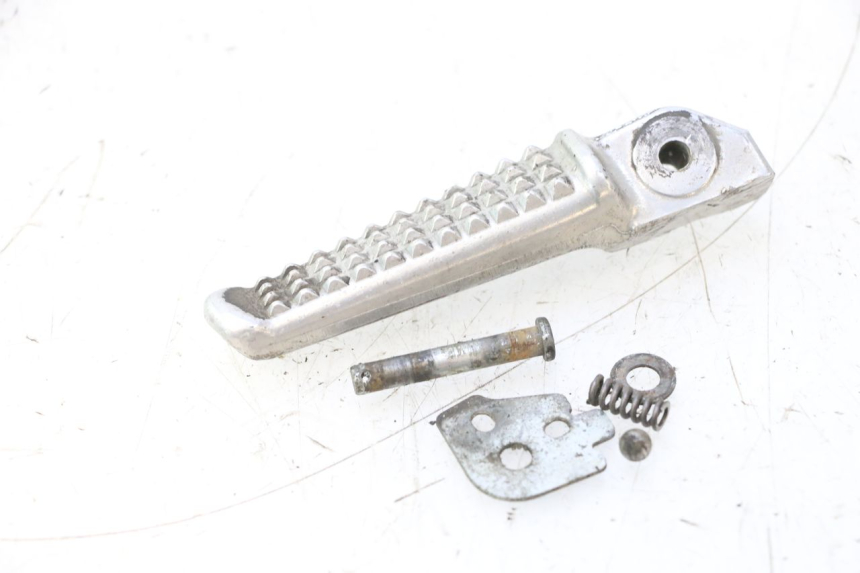 photo de CALE PIED ARRIERE DROIT HONDA VFR FI RC46 800 (1998 - 2001) - Vue principale