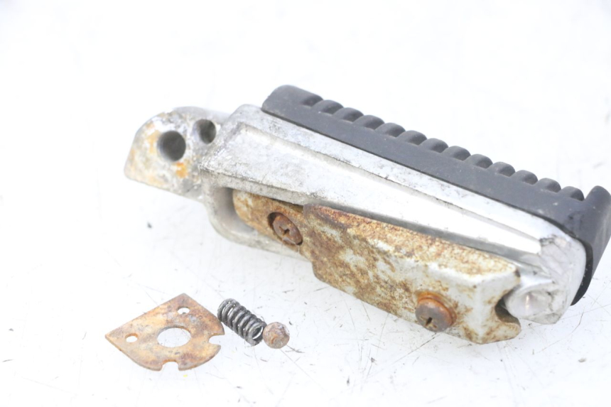 photo de CALE PIED ARRIERE DROIT YAMAHA XJ6 ABS 600 (2008 - 2016) - Zoom état d’usage