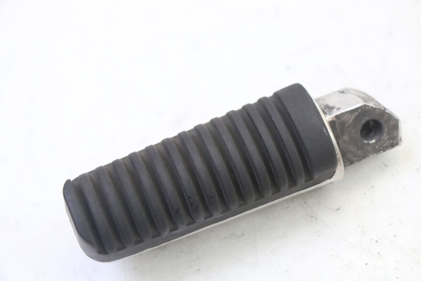 photo de CALE PIED ARRIERE DROIT YAMAHA XJ6 ABS 600 (2008 - 2016) - Détail de la pièce