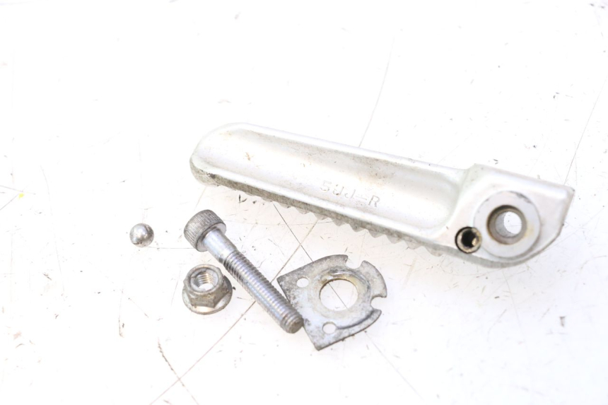photo de CALE PIED ARRIERE DROIT YAMAHA YZF R6 600 (2008 - 2009) - Autre angle de vue
