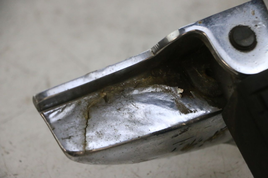 photo de CALE PIED ARRIERE DROIT KYMCO ZING 125 (1997 - 2003) - Détails caractéristiques