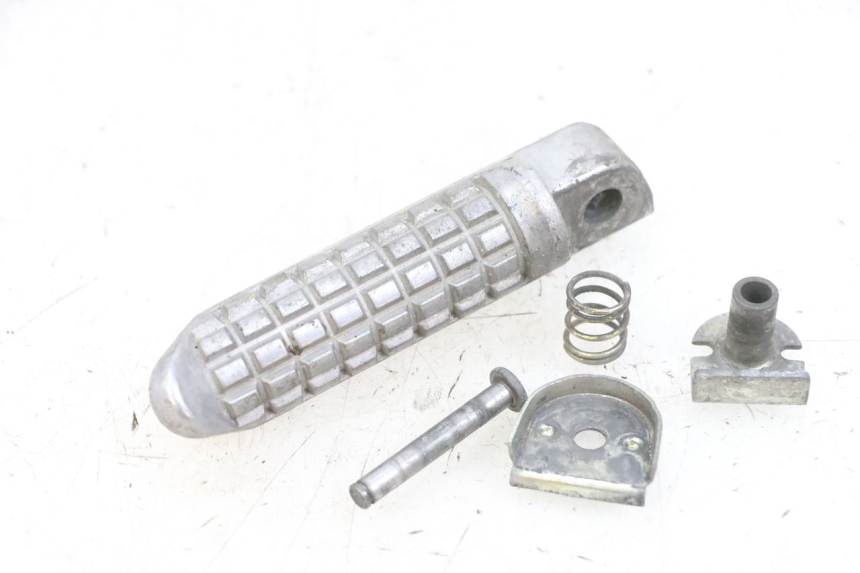 photo de CALE PIED ARRIERE DROIT KAWASAKI ZR 7 750 (1999 - 2004) - Vue principale