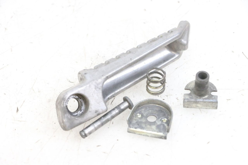 photo de CALE PIED ARRIERE DROIT KAWASAKI ZR 7 750 (1999 - 2004) - Zoom état d’usage