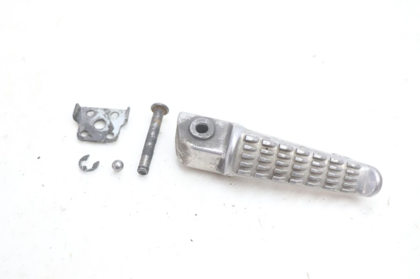photo de CALE PIED ARRIERE DROIT KAWASAKI ZX-6R ZX6R 600 (2000 - 2002) - Vue principale