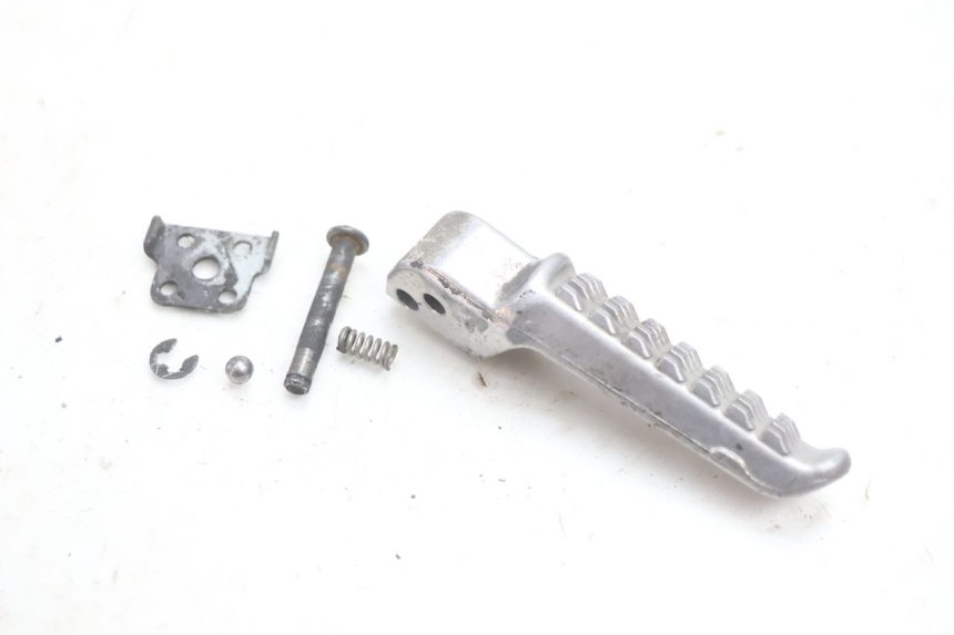 photo de CALE PIED ARRIERE DROIT KAWASAKI ZX-6R ZX6R 600 (2000 - 2002) - Détail de la pièce