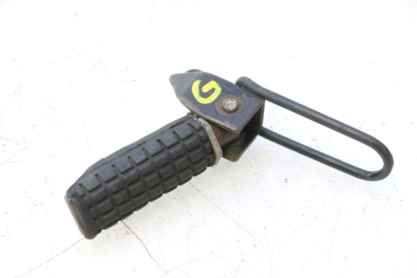 photo de CALE PIED ARRIERE GAUCHE HONDA CB TWO FIFTY 250 (1991 - 2002) - Vue principale