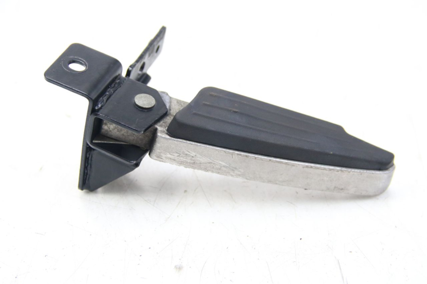 photo de CALE PIED ARRIERE GAUCHE PEUGEOT CITYSTAR AIR 125 (2014 - 2017) - Vue principale