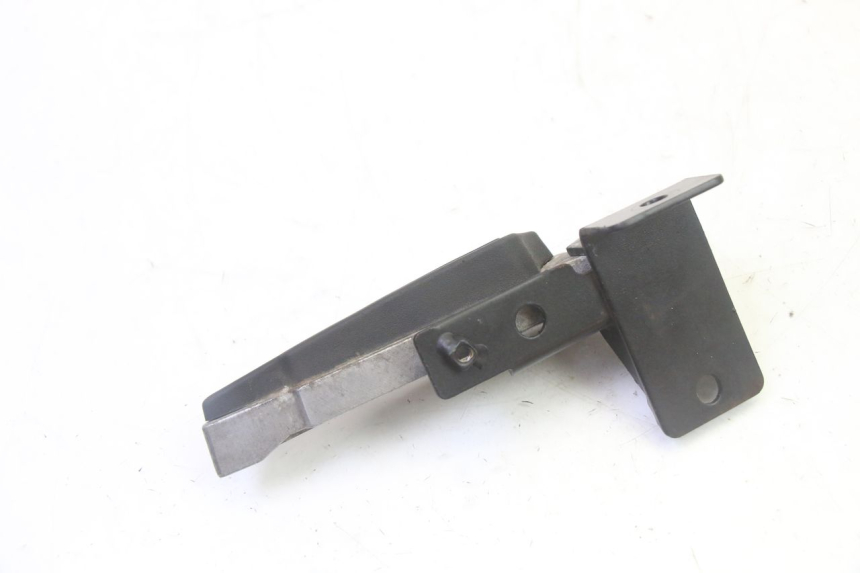 photo de CALE PIED ARRIERE GAUCHE PEUGEOT CITYSTAR 50 (2013 - 2017) - Points de fixation