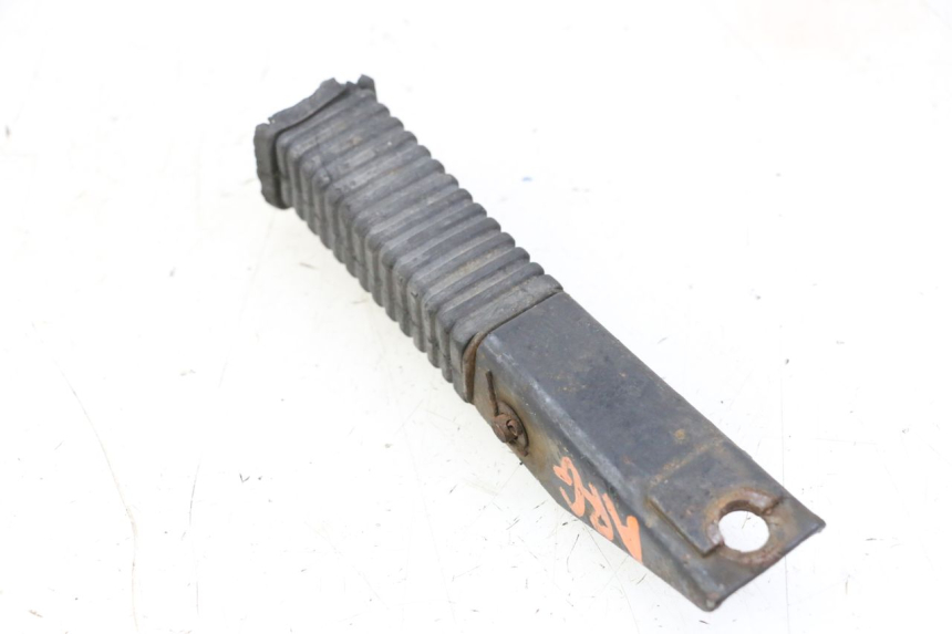 photo de CALE PIED ARRIERE GAUCHE SKYTEAM DAX REPLICA 110 (2005 - 2015) - Zoom état d’usage