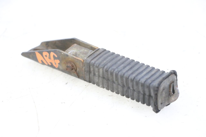 photo de CALE PIED ARRIERE GAUCHE SKYTEAM DAX REPLICA 110 (2005 - 2015) - Gros plan technique