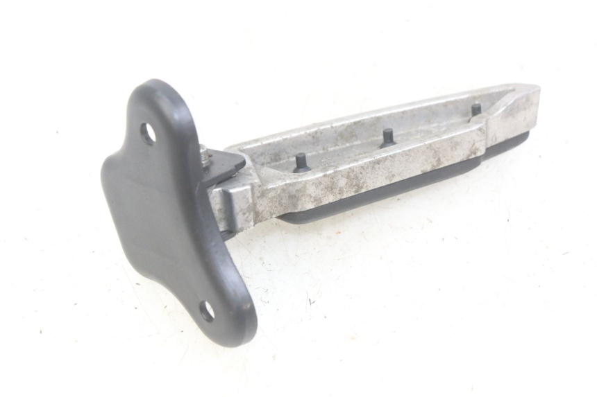 photo de CALE PIED ARRIERE GAUCHE PEUGEOT DJANGO 4T 50 (2014 - 2019) - Gros plan technique