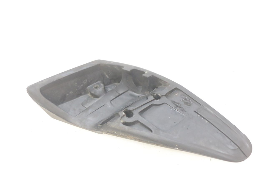 photo de CALE PIED ARRIERE GAUCHE HONDA FES PANTHEON 2T 125 (1998 - 2002) - Autre angle de vue