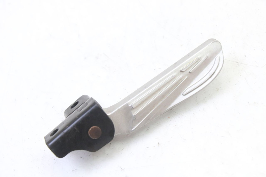 photo de CALE PIED ARRIERE GAUCHE SYM FIDDLE 3 III 125 (2014 - 2020) - Vue principale