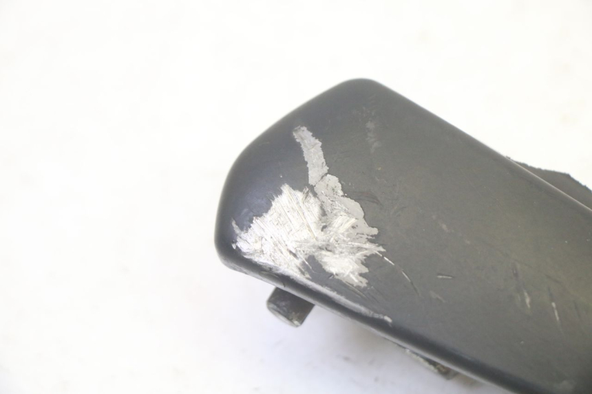 photo de CALE PIED ARRIERE GAUCHE PIAGGIO FLY 4T 50 (2013 - 2017) - Détail de la pièce