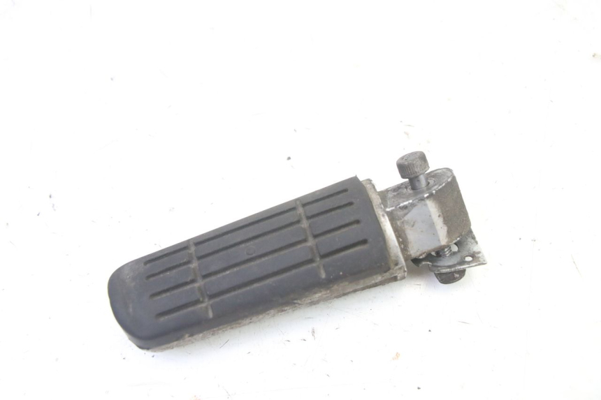 photo de CALE PIED ARRIERE GAUCHE YAMAHA FZ6 FAZER S2 600 (2007 - 2011) - Vue principale
