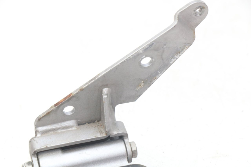 photo de CALE PIED ARRIERE GAUCHE PEUGEOT GEOPOLIS 400 (2007 - 2013) - Zoom état d’usage