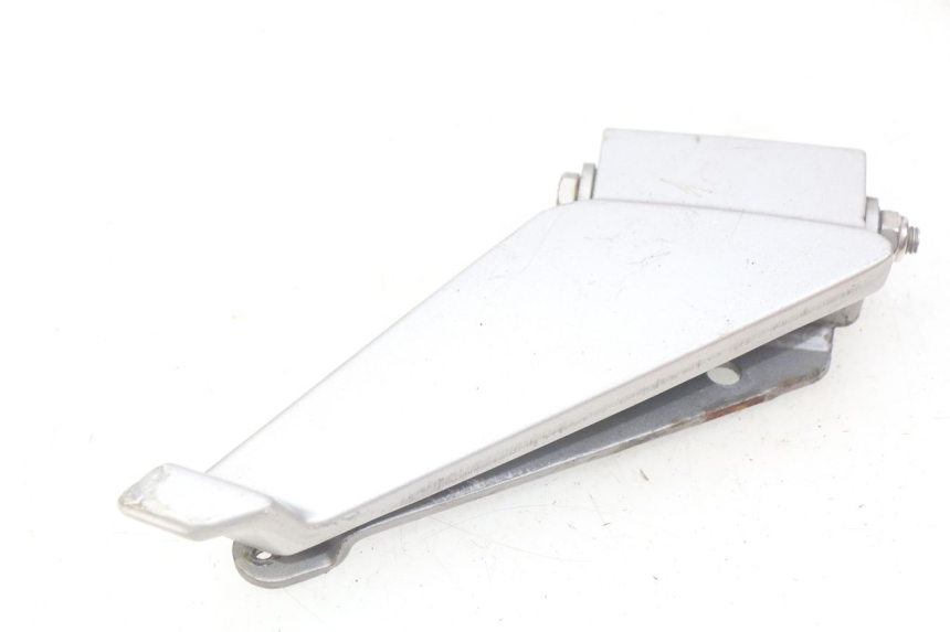 photo de CALE PIED ARRIERE GAUCHE PEUGEOT GEOPOLIS 400 (2007 - 2013) - Gros plan technique