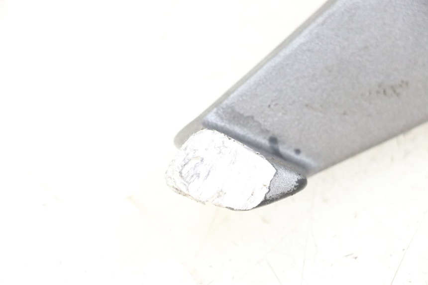 photo de CALE PIED ARRIERE GAUCHE PEUGEOT GEOPOLIS RS 125 (2007 - 2009) - Gros plan technique