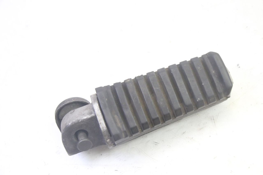 photo de CALE PIED ARRIERE GAUCHE KAWASAKI GPZ RX 1000 (1986 - 1988) - Zoom état d’usage