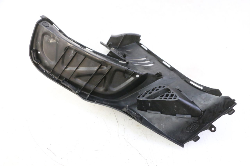 photo de CALE PIED ARRIERE GAUCHE KYMCO GRAND DINK 125 (2008 - 2014) - Autre angle de vue