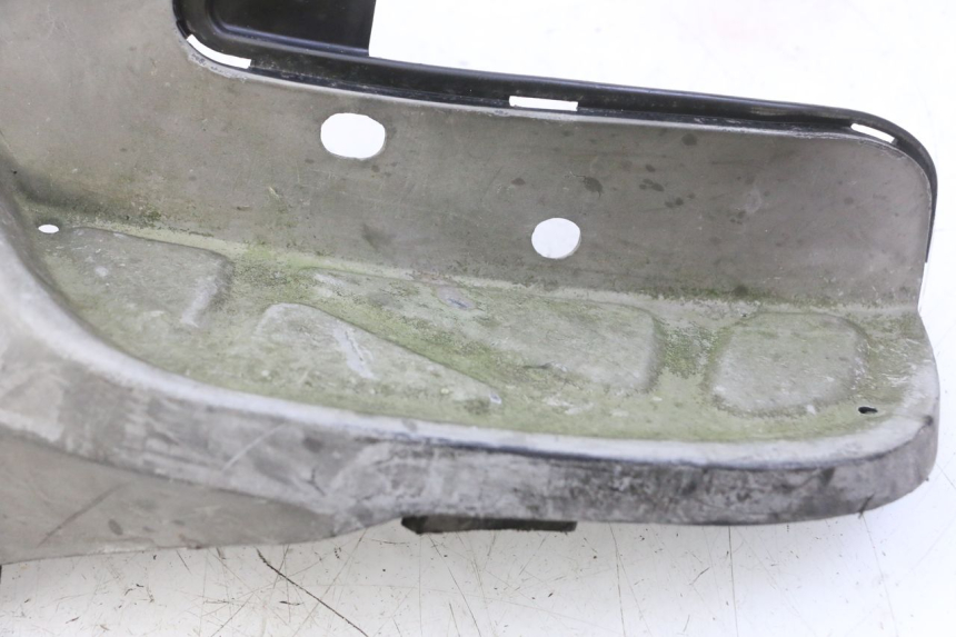 photo de CALE PIED ARRIERE GAUCHE KYMCO GRAND DINK 125 (2008 - 2014) - État de surface