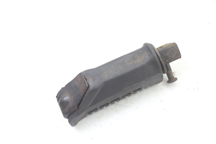 photo de CALE PIED ARRIERE GAUCHE SUZUKI GS GSE 500 (2001 - 2003) - Autre angle de vue