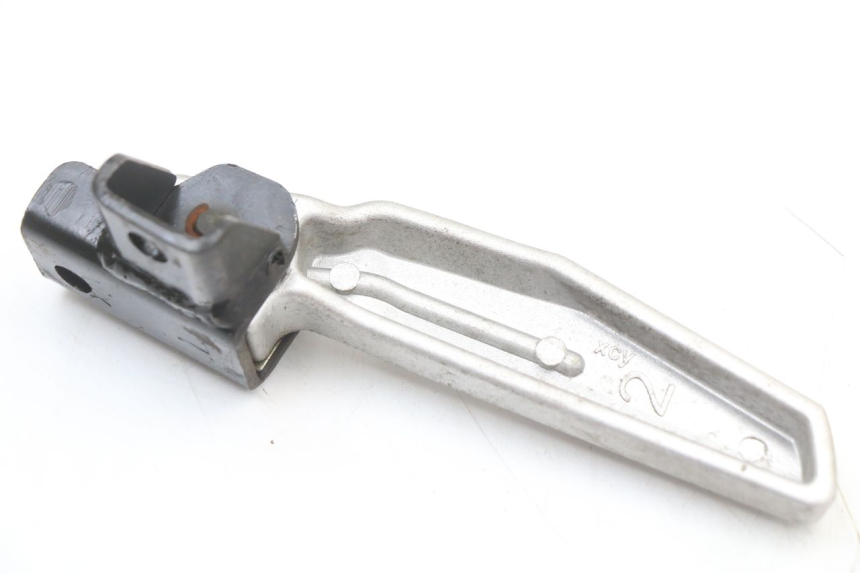 photo de CALE PIED ARRIERE GAUCHE SYM JET 14 4T 50 (2018 - 2022) - Autre angle de vue