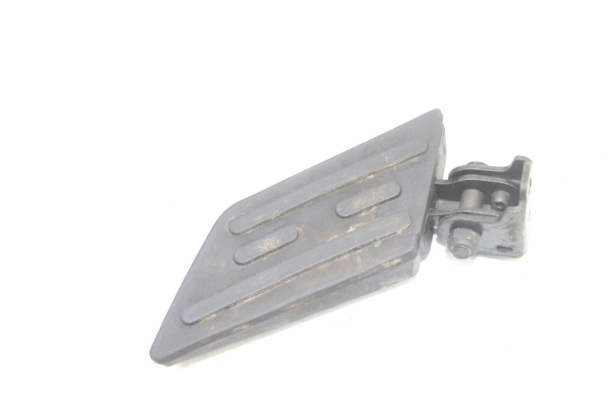 photo de CALE PIED ARRIERE GAUCHE PEUGEOT KISBEE 2T 50 (2010 - 2017) - Zoom état d’usage