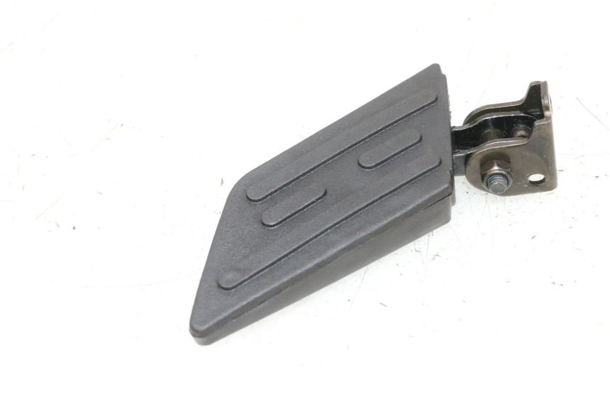 photo de CALE PIED ARRIERE GAUCHE PEUGEOT KISBEE 2T 50 (2010 - 2017) - Détail de la pièce