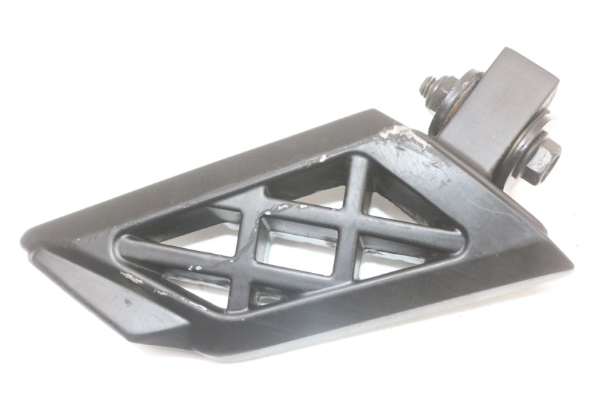 photo de CALE PIED ARRIERE GAUCHE PEUGEOT KISBEE 4T 50 (2018 - 2022) - Autre angle de vue