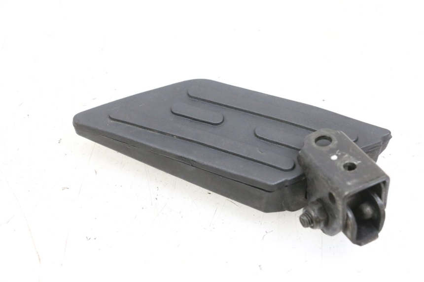 photo de CALE PIED ARRIERE GAUCHE PEUGEOT KISBEE 4T 50 (2010 - 2017) - Détail de la pièce