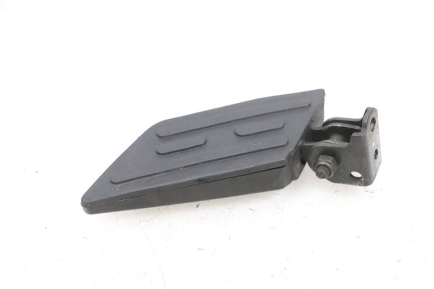 photo de CALE PIED ARRIERE GAUCHE PEUGEOT KISBEE 4T 50 (2010 - 2017) - Vue d’ensemble