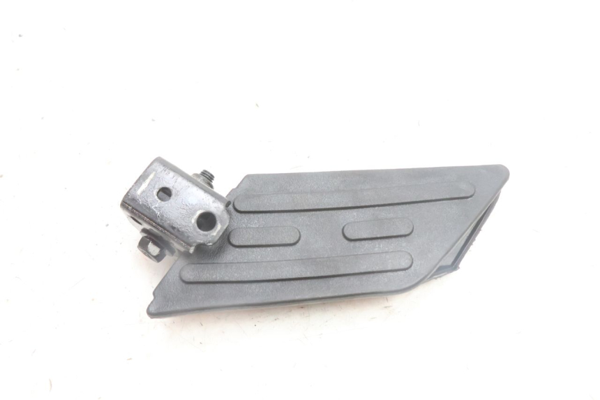 photo de CALE PIED ARRIERE GAUCHE PEUGEOT KISBEE 4T 50 (2010 - 2017) - Détail de la pièce