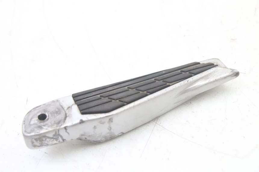 photo de CALE PIED ARRIERE GAUCHE KYMCO XCITING 500 (2007 - 2010) - Détail de la pièce