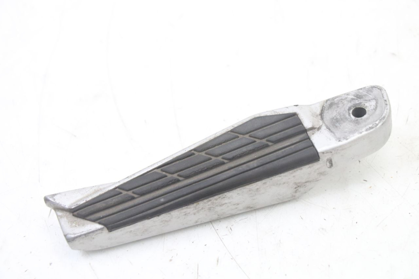 photo de CALE PIED ARRIERE GAUCHE KYMCO XCITING 500 (2007 - 2010) - Zoom état d’usage