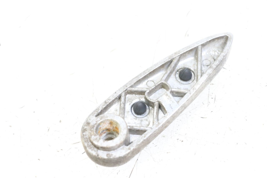 photo de CALE PIED ARRIERE GAUCHE PIAGGIO LIBERTY 125 (2009 - 2013) - Détail de la pièce