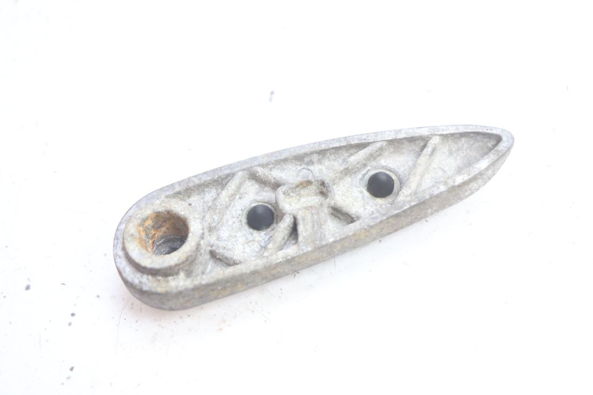photo de CALE PIED ARRIERE GAUCHE PIAGGIO LIBERTY 125 (1998 - 2008) - Autre angle de vue