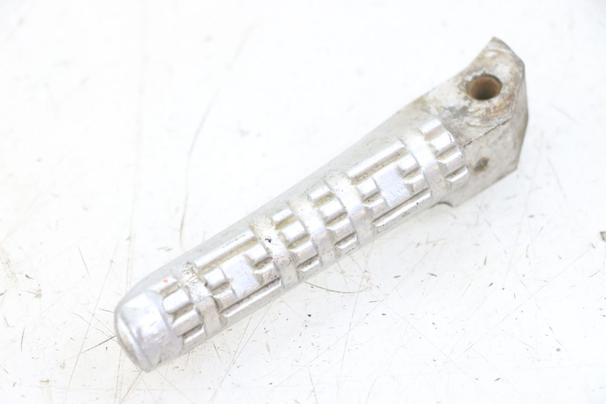 photo de CALE PIED ARRIERE GAUCHE MBK X-LIMIT XLIMIT 50 (2007 - 2012) - Vue principale