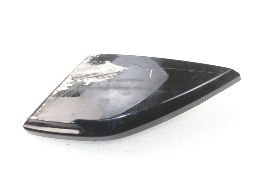 photo de CALE PIED ARRIERE GAUCHE PEUGEOT METROPOLIS 400 (2017 - 2020) - Autre angle de vue