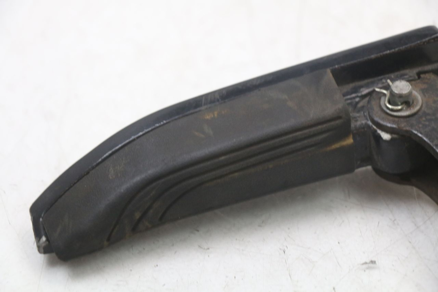 photo de CALE PIED ARRIERE GAUCHE PIAGGIO MP3 HPE 350 (2018 - 2020) - Détail de la pièce