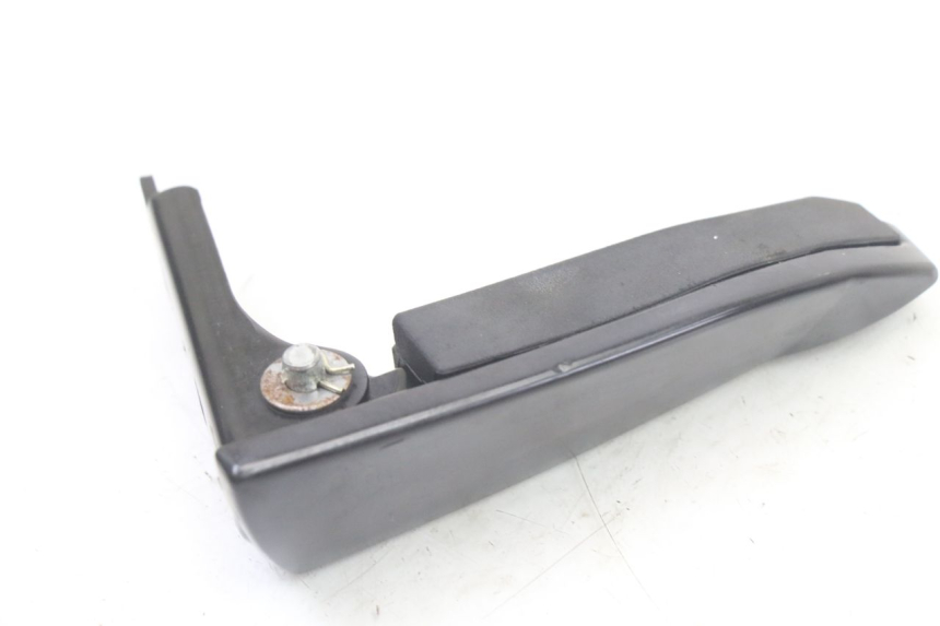 photo de CALE PIED ARRIERE GAUCHE PIAGGIO MP3 500 (2014 - 2017) - Autre angle de vue