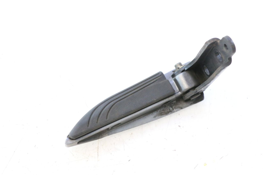 photo de CALE PIED ARRIERE GAUCHE PIAGGIO MP3 500 (2016 - 2018) - Autre angle de vue