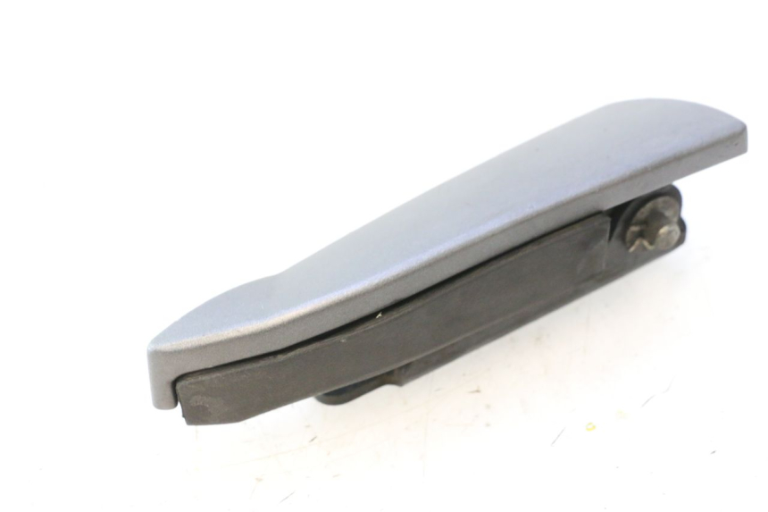 photo de CALE PIED ARRIERE GAUCHE PIAGGIO MP3 500 (2016 - 2018) - Points de fixation